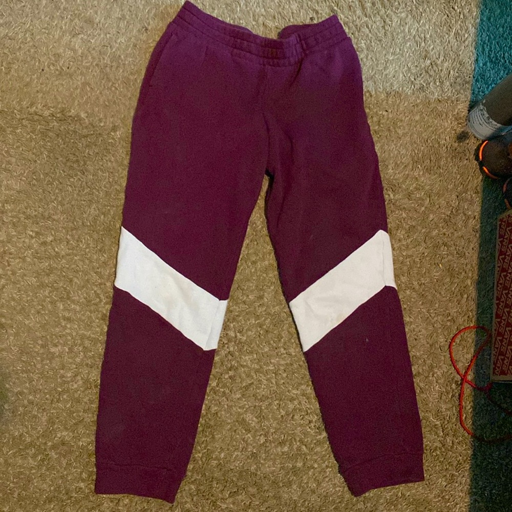 This is a athletic work sweats pants comfortable and in good quality